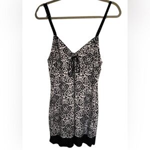 G. Black and White Patterned Sleepwear Size M